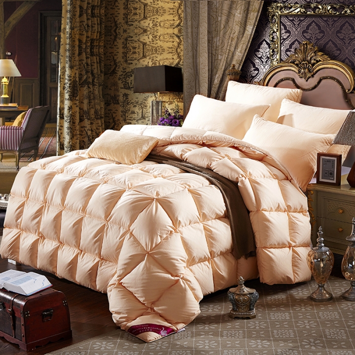 91家纺网 家纺一手货源 找家纺 俏企鹅 2025新款柔赛丝面包格羽绒被 土豪金