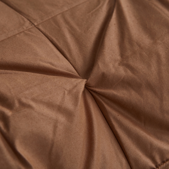 91家纺网 家纺一手货源 找家纺 俏企鹅  2025新款全棉防羽布扭花枕头枕芯羽绒枕 棕色