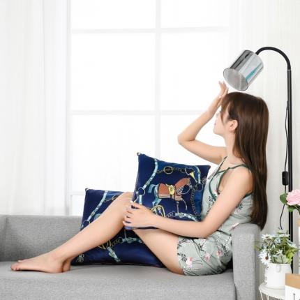 91家纺网 家纺一手货源 找家纺 雷娜家居 多功能披肩抱枕毯 蓝马仕格