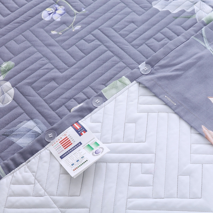 91家纺网 家纺一手货源 找家纺 OL 2021新款13372全棉夹棉活性印染单品床盖 花意阑珊