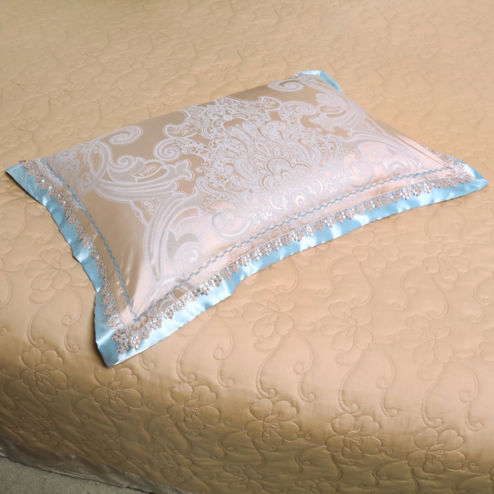 91家纺网 家纺一手货源 找家纺 OL家纺2020欧式轻奢丝加棉贡缎大提花床盖四件套 别样年华