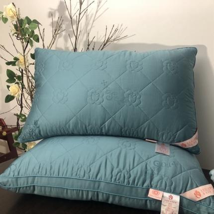 91家纺网 家纺一手货源 找家纺 总-剑桥枕业 全新枕芯法国进口玫瑰精油润肤枕芯48*74/只