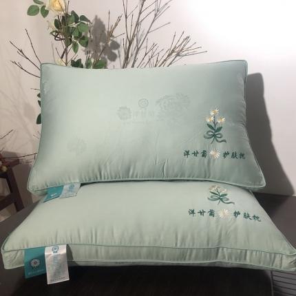 91家纺网 家纺一手货源 找家纺 剑桥枕业 2020全新枕芯系列洋甘菊面膜枕芯48*74/只 绿