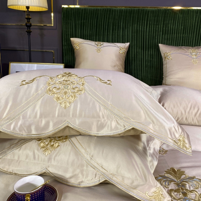 91家纺网 家纺一手货源 找家纺 宅家居60支贡缎真臻品丝B版纯棉刺绣卡瑞娜系列四件套 香槟金