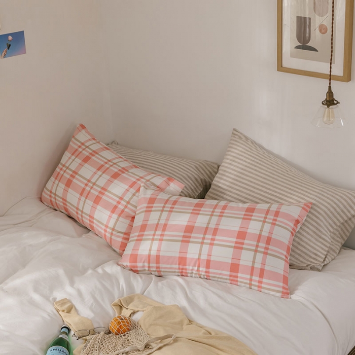 91家纺网 家纺一手货源 找家纺 艾沁 2020新款13372全棉枕套48*74cm 粉白格