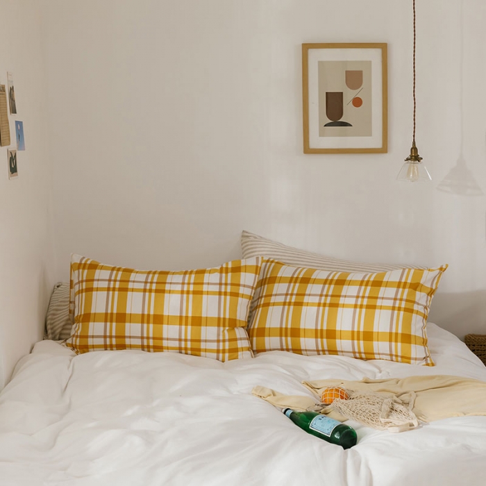 91家纺网 家纺一手货源 找家纺 艾沁 2020新款13372全棉枕套48*74cm 黄白条格