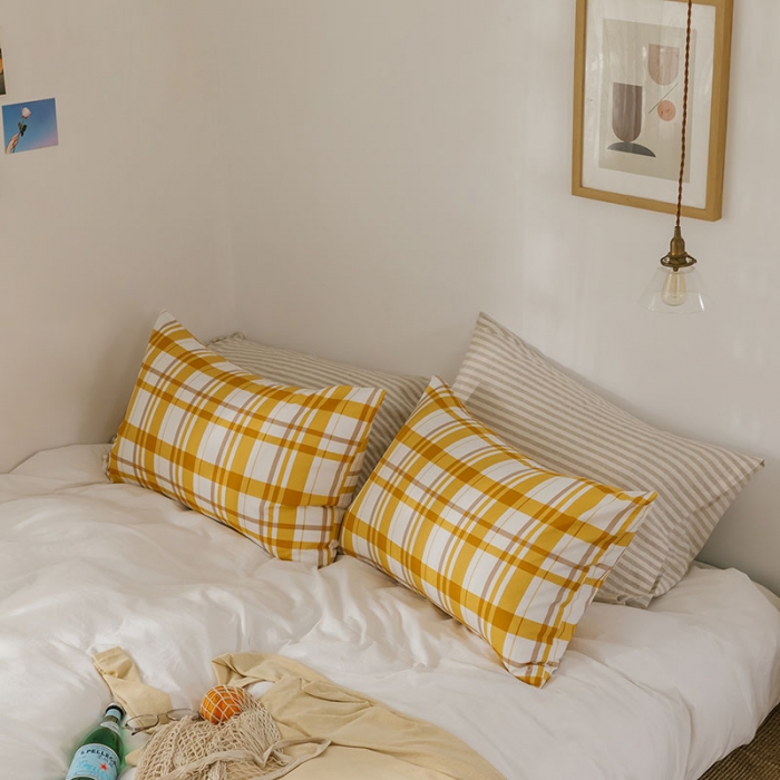 91家纺网 家纺一手货源 找家纺 艾沁 2020新款13372全棉枕套48*74cm 黄白条格