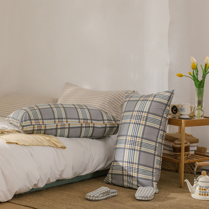 91家纺网 家纺一手货源 找家纺 艾沁 2020新款13372全棉枕套48*74cm 灰条格