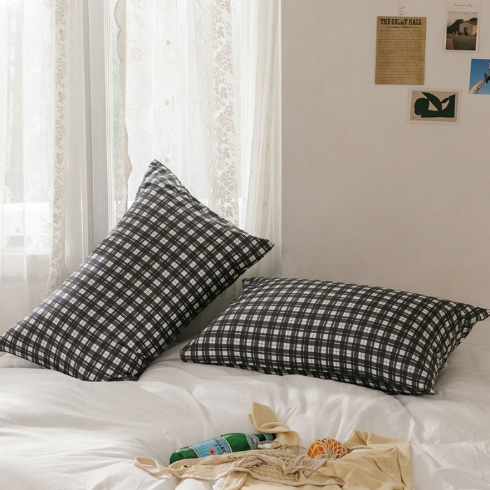 91家纺网 家纺一手货源 找家纺 艾沁 2020新款13372全棉枕套48*74cm 黑条格