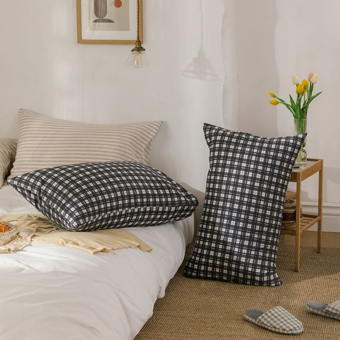 91家纺网 家纺一手货源 找家纺 艾沁 2020新款13372全棉枕套48*74cm 黑条格