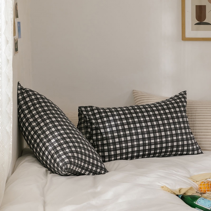 91家纺网 家纺一手货源 找家纺 艾沁 2020新款13372全棉枕套48*74cm 黑条格