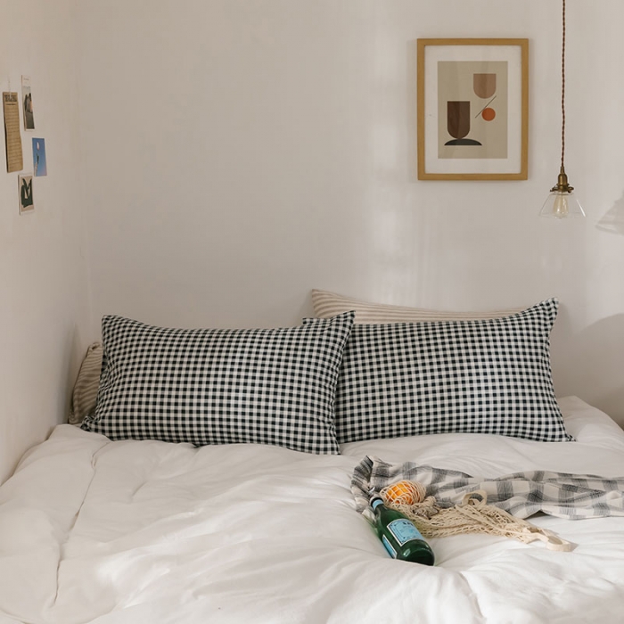 91家纺网 家纺一手货源 找家纺 艾沁 2020新款13372全棉枕套48*74cm 小黑格
