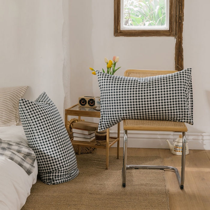 91家纺网 家纺一手货源 找家纺 艾沁 2020新款13372全棉枕套48*74cm 小黑格