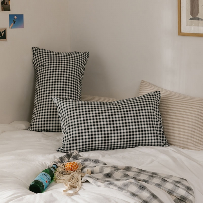 91家纺网 家纺一手货源 找家纺 艾沁 2020新款13372全棉枕套48*74cm 小黑格
