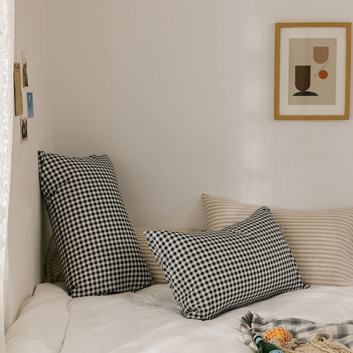 91家纺网 家纺一手货源 找家纺 艾沁 2020新款13372全棉枕套48*74cm 小黑格