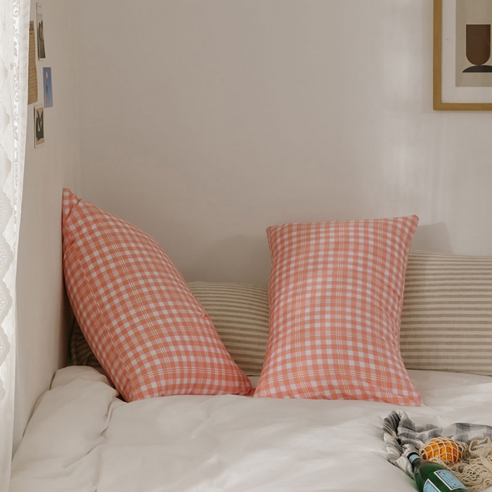 91家纺网 家纺一手货源 找家纺 艾沁 2020新款13372全棉枕套48*74cm 粉白条格