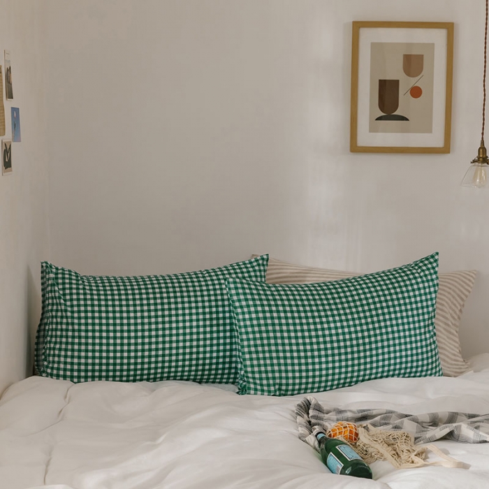 91家纺网 家纺一手货源 找家纺 艾沁 2020新款13372全棉枕套48*74cm 小绿格