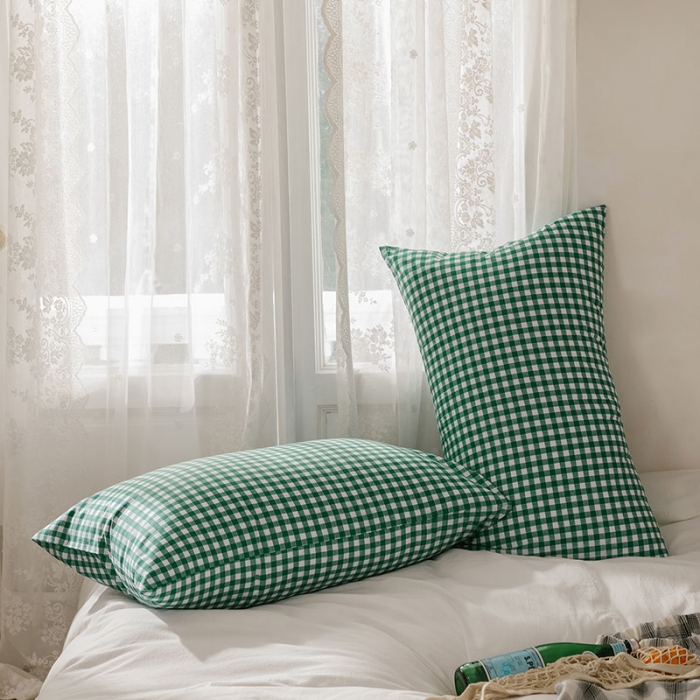 91家纺网 家纺一手货源 找家纺 艾沁 2020新款13372全棉枕套48*74cm 小绿格