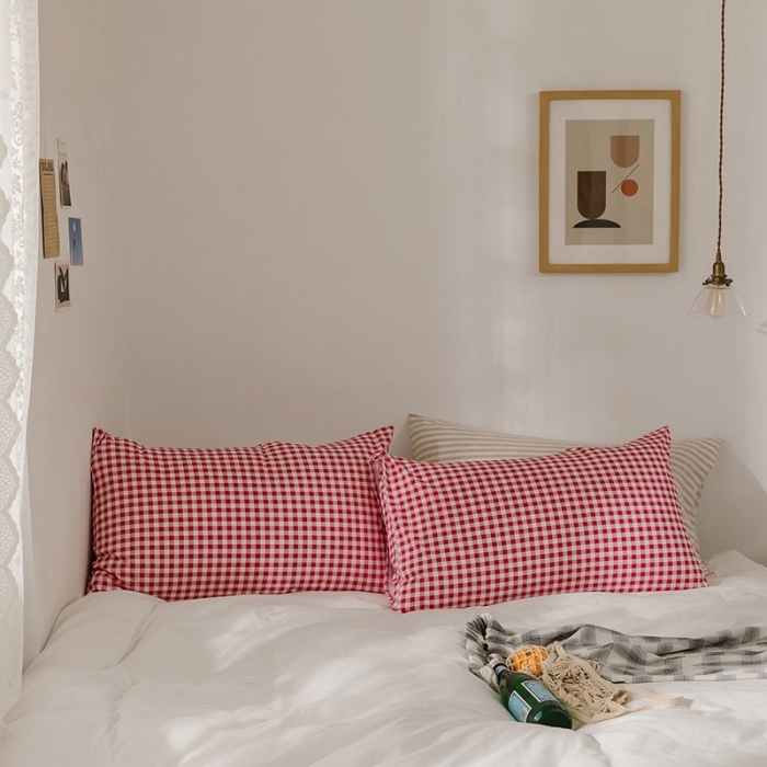 91家纺网 家纺一手货源 找家纺 艾沁 2020新款13372全棉枕套48*74cm 小红格