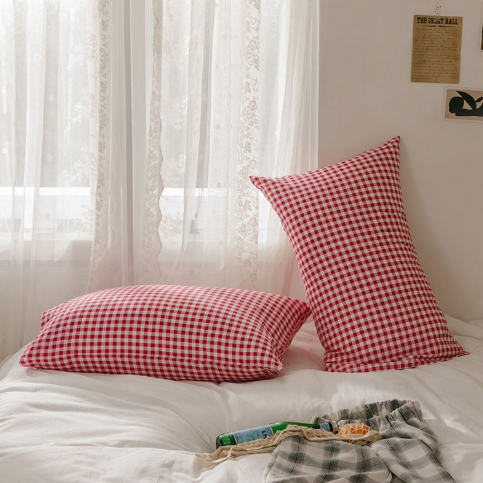 91家纺网 家纺一手货源 找家纺 艾沁 2020新款13372全棉枕套48*74cm 小红格