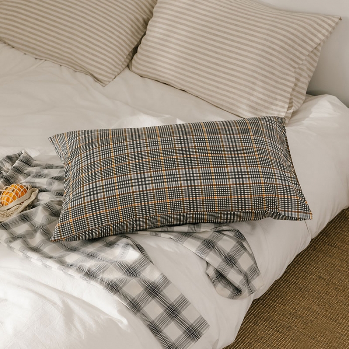 91家纺网 家纺一手货源 找家纺 艾沁 2020新款13372全棉枕套48*74cm 灰条格2