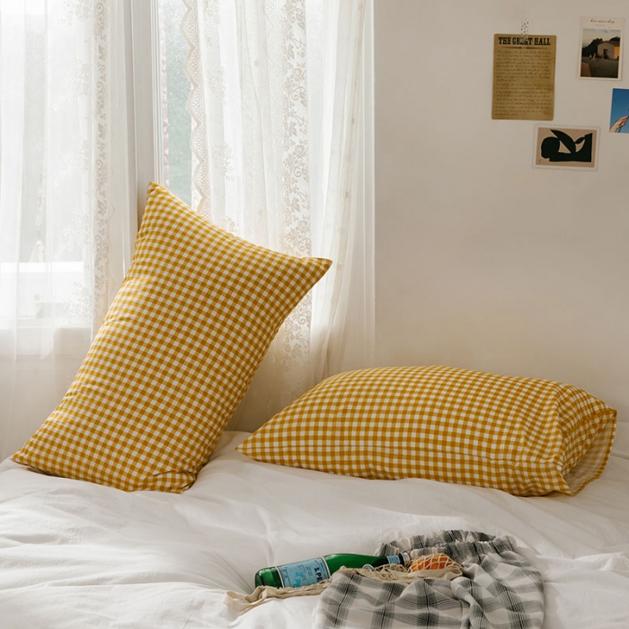 91家纺网 家纺一手货源 找家纺 艾沁 2020新款13372全棉枕套48*74cm 小黄格