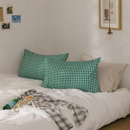 91家纺网 家纺一手货源 找家纺 艾沁 2020新款13372全棉枕套48*74cm 小绿格