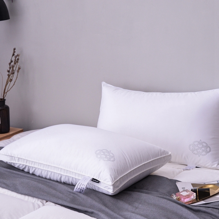 91家纺网 家纺一手货源 找家纺 星芯合家纺 2024新款80S柔赛丝皇冠枕48*74