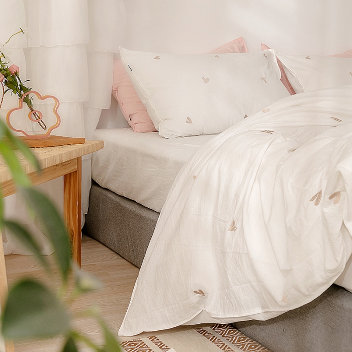 91家纺网 家纺一手货源 找家纺 狠狠爱 2020新款小清新全棉色织水洗棉四件套 小爱心-白1