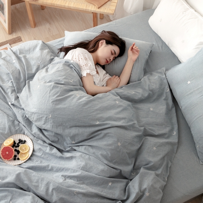 91家纺网 家纺一手货源 找家纺 狠狠爱 2020新款小清新全棉色织水洗棉四件套 小星月-兰1