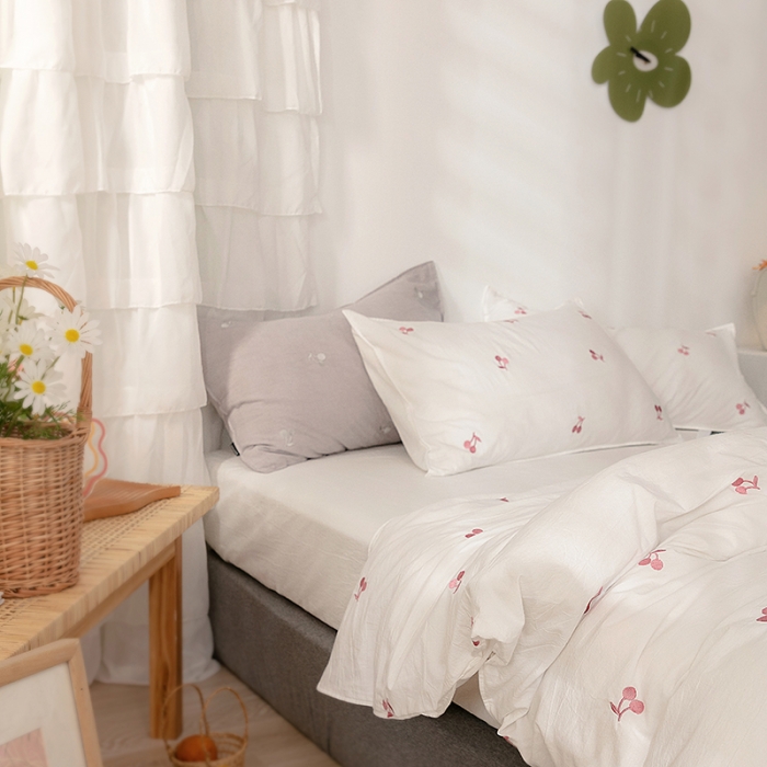 91家纺网 家纺一手货源 找家纺 狠狠爱 2020新款小清新全棉色织水洗棉四件套 小樱桃-白1