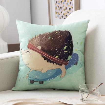 91家纺网 家纺一手货源 找家纺 橘夏纺织品 2025新款卡通风亚麻印花抱枕 小刺猬