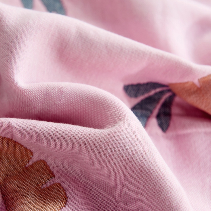 91家纺网 家纺一手货源 找家纺 朴尔 2020新款全棉六层纱布小花型枕巾 多彩胡萝卜粉