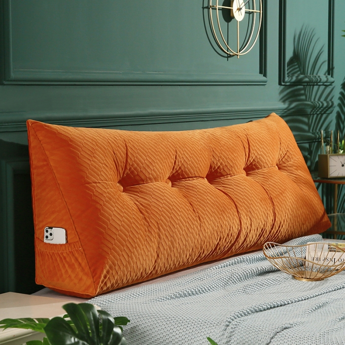 91家纺网 家纺一手货源 找家纺 永光家居 2020新款立体绒长三角靠垫 金桔色