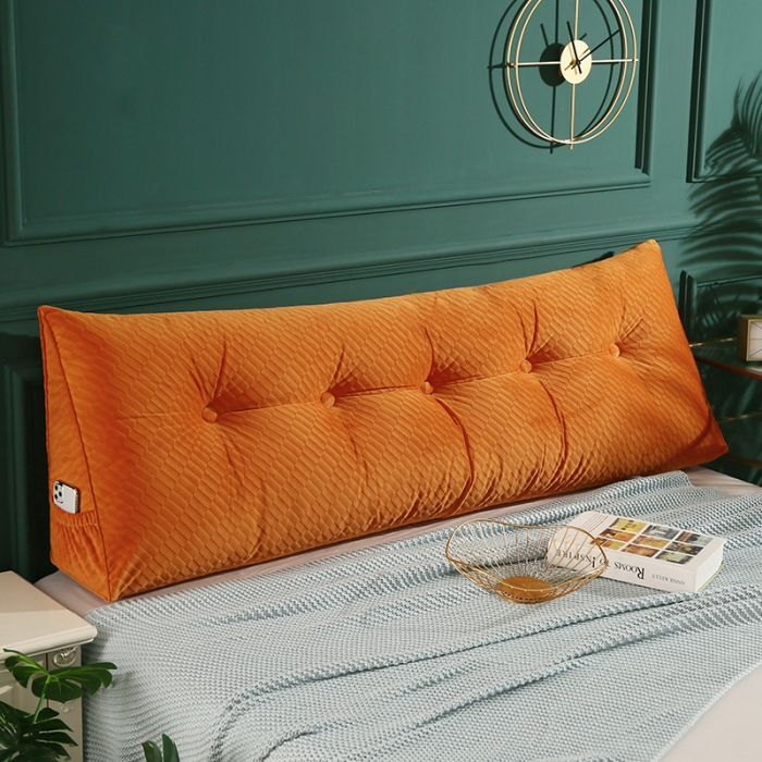 91家纺网 家纺一手货源 找家纺 永光家居 2020新款立体绒长三角靠垫 金桔色