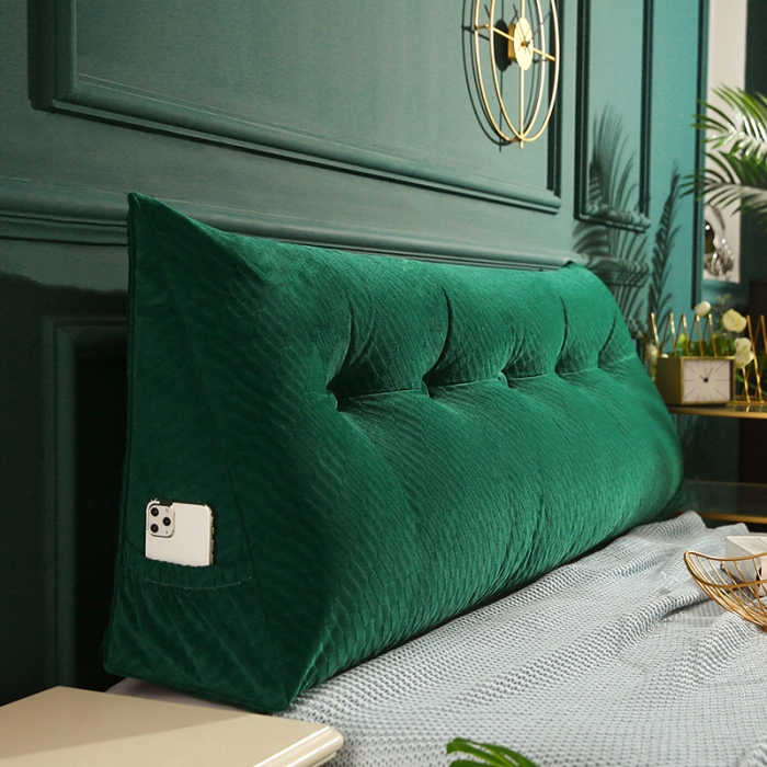 91家纺网 家纺一手货源 找家纺 永光家居 2020新款立体绒长三角靠垫 墨绿色