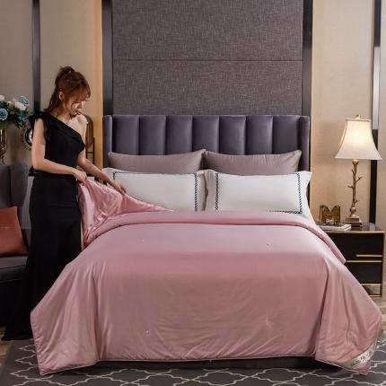 91家纺网 家纺一手货源 找家纺 元元被芯 2020新款臻品蚕丝被四季被100%桑蚕丝填充