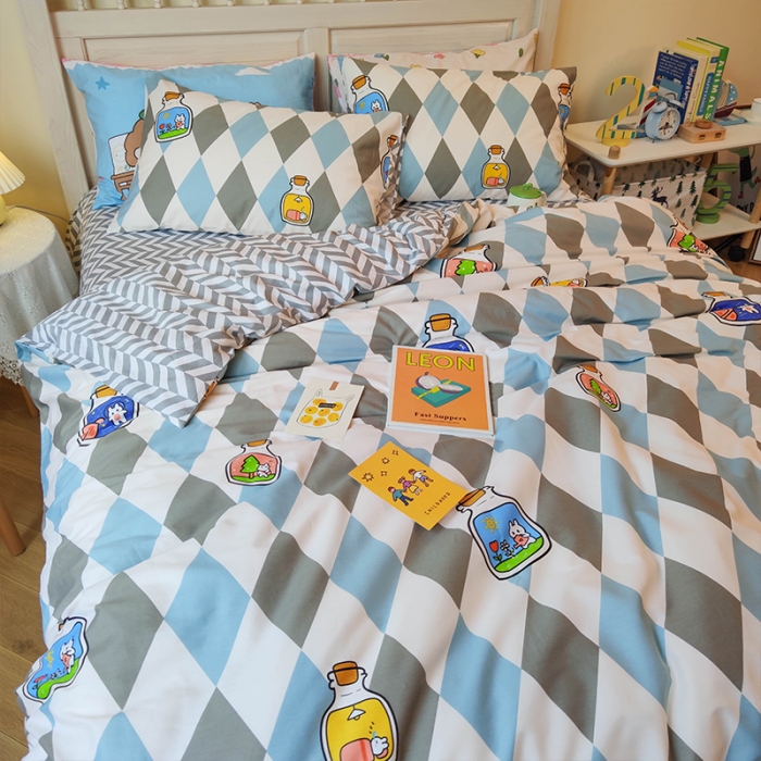 91家纺网 家纺一手货源 找家纺 田野 2020新款13372全棉卡通系列四件套 梦幻漂流瓶