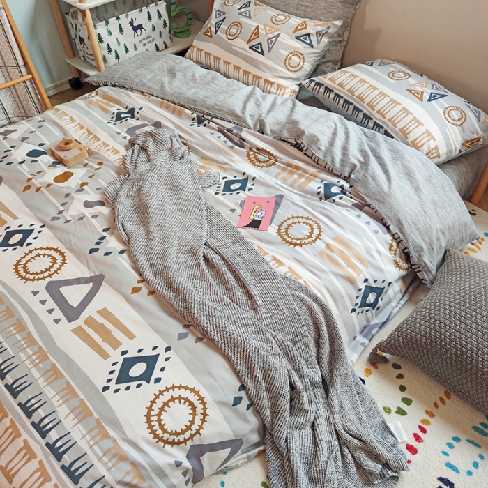 91家纺网 家纺一手货源 找家纺 田野 2020新款13372全棉简约系列四件套实拍图 几何