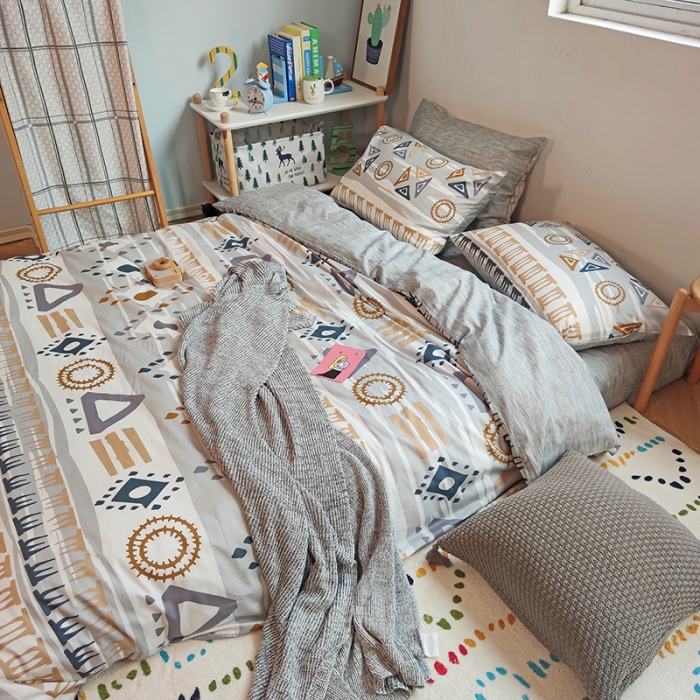 91家纺网 家纺一手货源 找家纺 田野 2020新款13372全棉简约系列四件套实拍图 几何