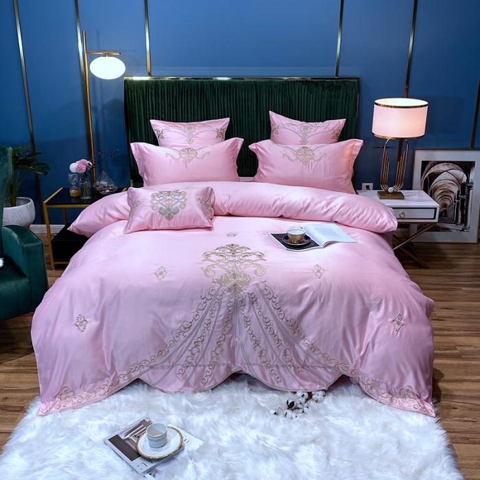 91家纺网 家纺一手货源 找家纺 宅家居60支贡缎真臻品丝B版纯棉刺绣卡瑞娜四件套实拍 卡瑞娜 -花瓣粉