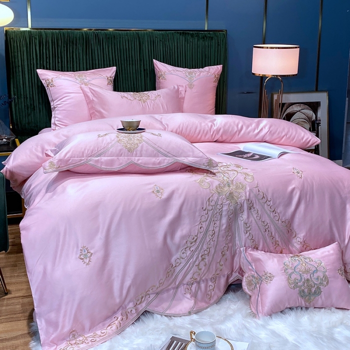 91家纺网 家纺一手货源 找家纺 宅家居60支贡缎真臻品丝B版纯棉刺绣卡瑞娜四件套实拍 卡瑞娜 -花瓣粉