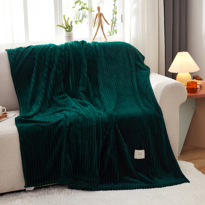 91家纺网 家纺一手货源 找家纺 羋多 2023新款魔法绒毛毯宝宝绒牛奶绒毯子 复古绿