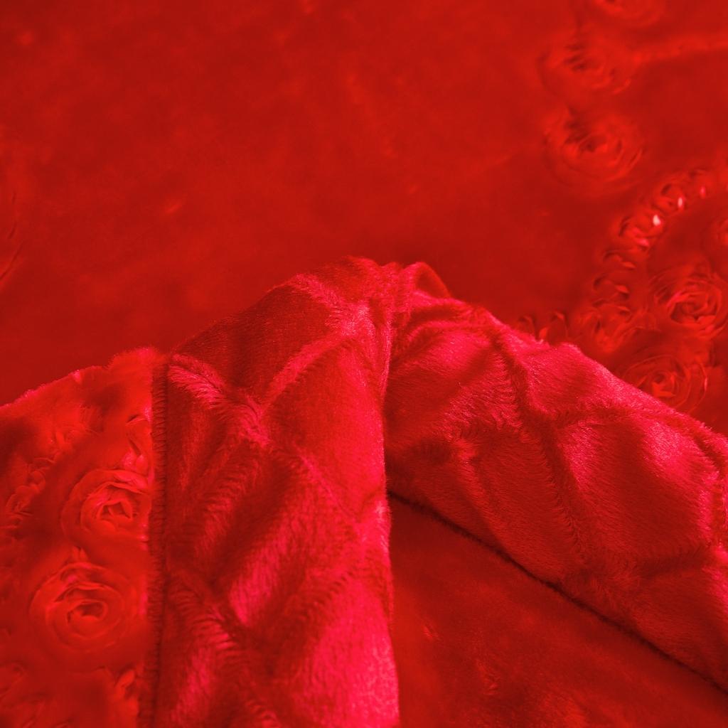 91家纺网 家纺一手货源 找家纺 （总）新款婚庆绣花毯