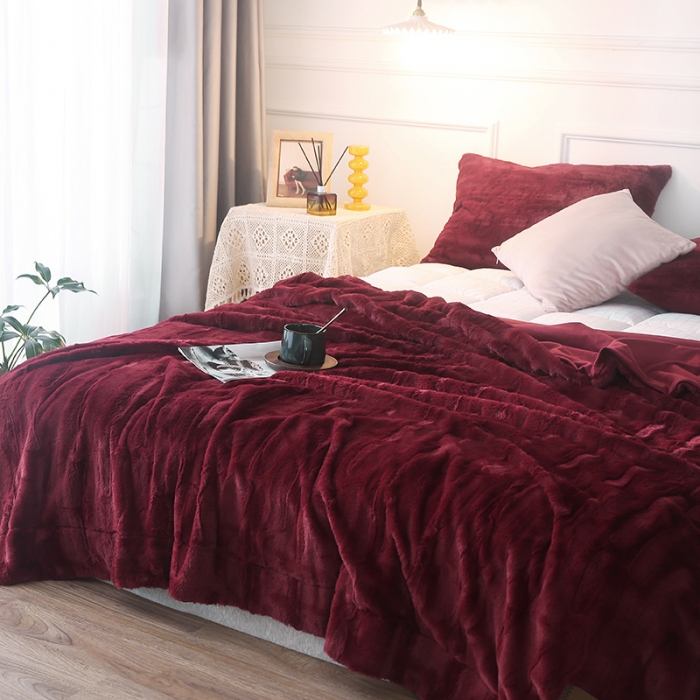 91家纺网 家纺一手货源 找家纺 卡奥纯色刷花貂皮毯子银狐绒毛毯加厚仿皮草休闲盖毯纹理魅力红