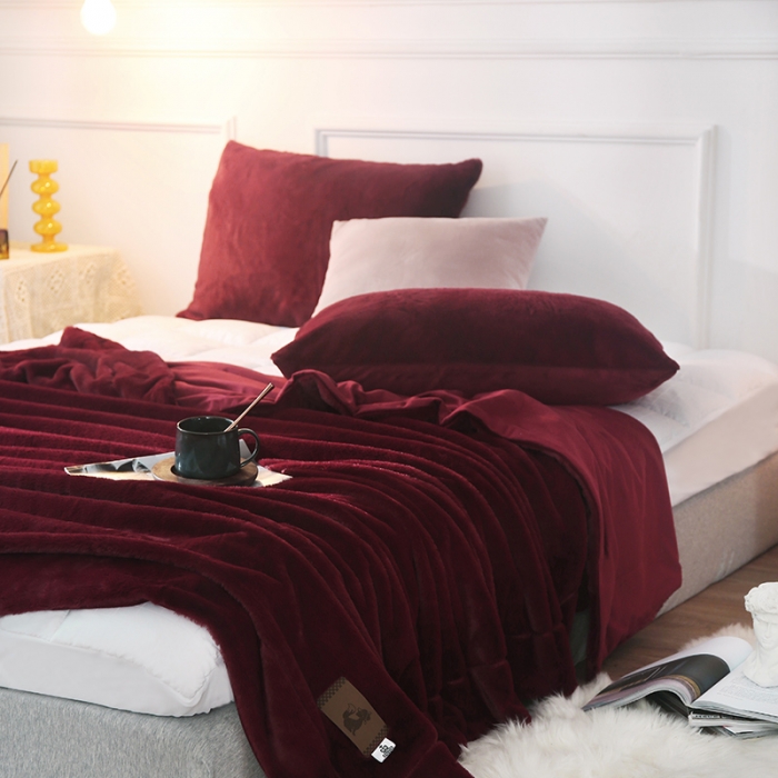 91家纺网 家纺一手货源 找家纺 卡奥2021纯色貂毛毯加厚双层纯面盖毯银狐绒毛毯纯面魅力红