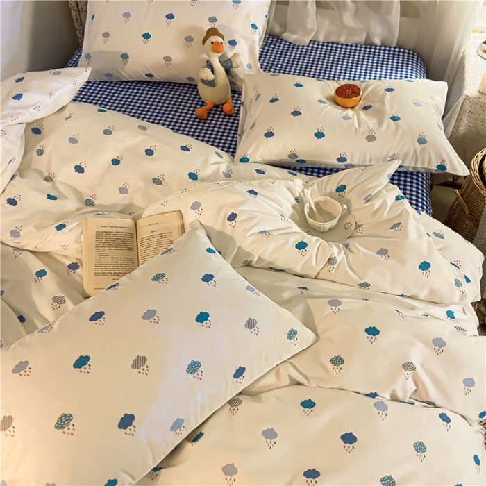 91家纺网 家纺一手货源 找家纺 感遇家纺 2020新款全棉小清新卡通四件套新花色 彩云