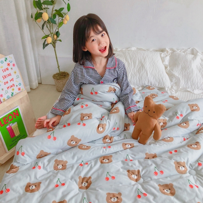 91家纺网 家纺一手货源 找家纺 星期八 2020新款婴儿裸睡级春秋冬被 樱桃熊蓝