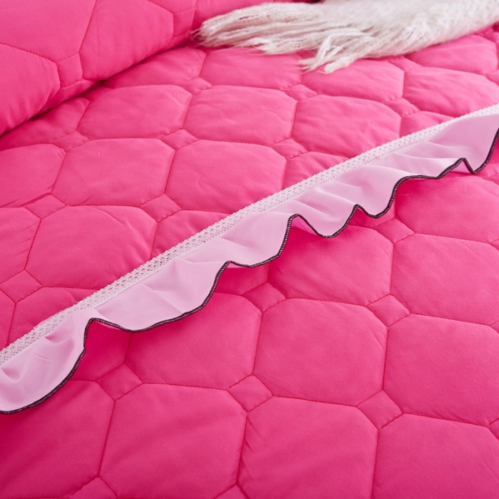 91家纺网 家纺一手货源 找家纺 艾裙海 2025新款床裙款半夹棉四件套 粉拼玫