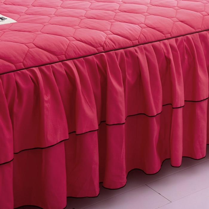 91家纺网 家纺一手货源 找家纺 艾裙海 2025新款床裙款半夹棉四件套 西瓜红